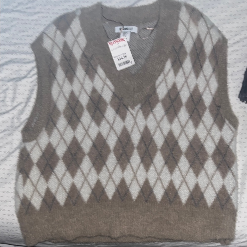 Old Navy Brown Argyle Sweater Vest